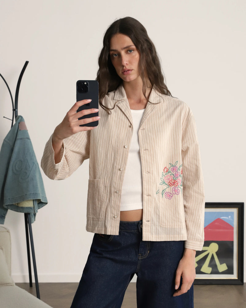 WOMAN [Model is 184cm/6’0” wearing size M]