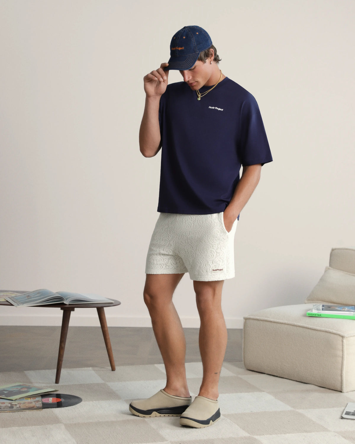 MAN [Model is 187cm/6’1” wearing size M]