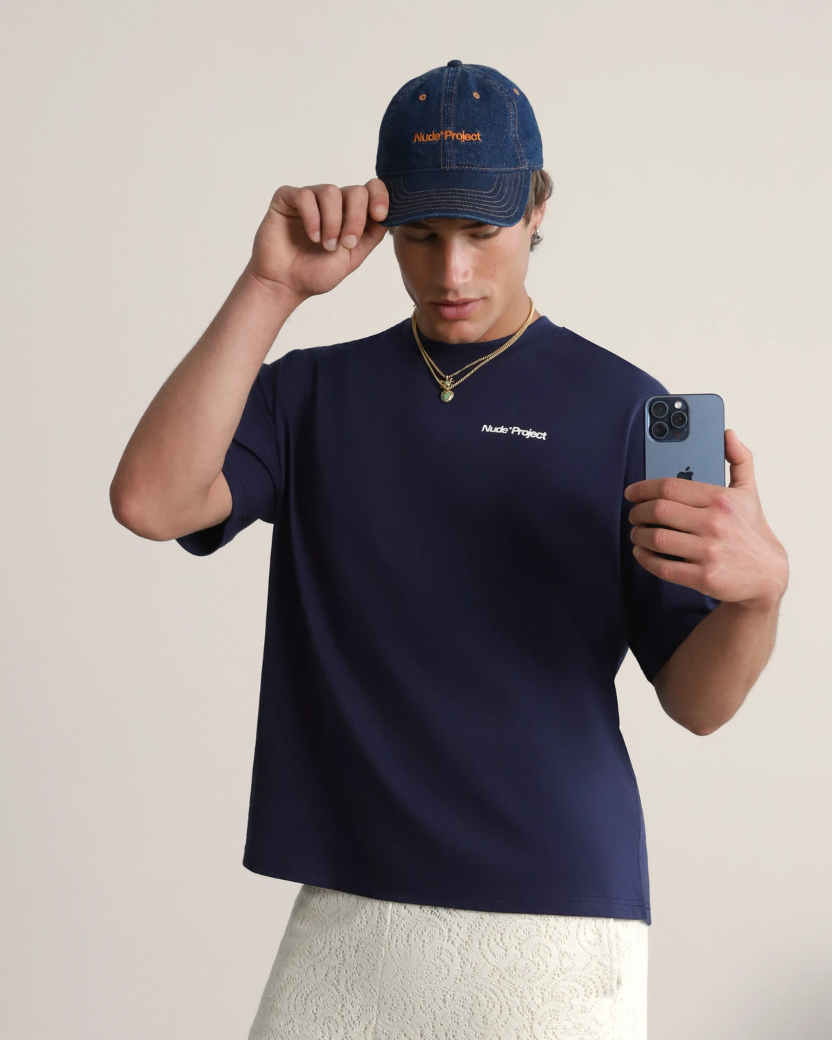 MAN [Model is 187cm/6’1” wearing size M]