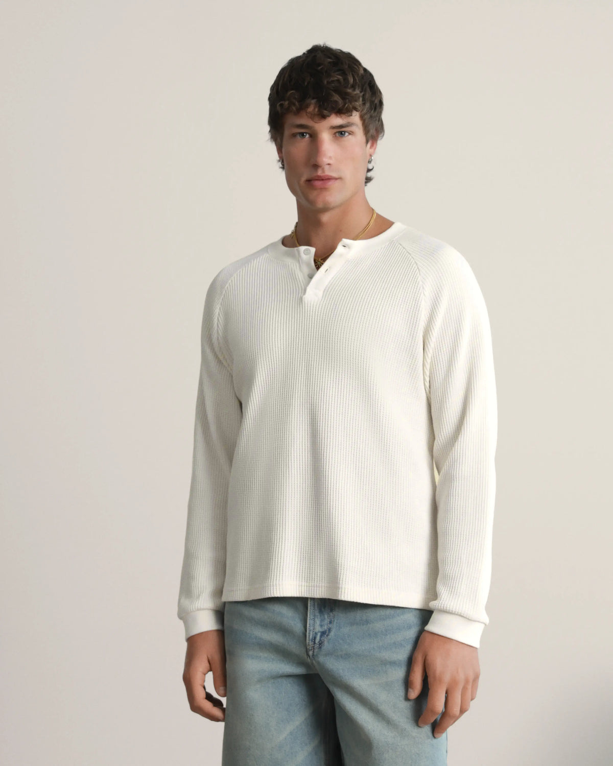 MAN [Model is 187cm/6’1” wearing size M]