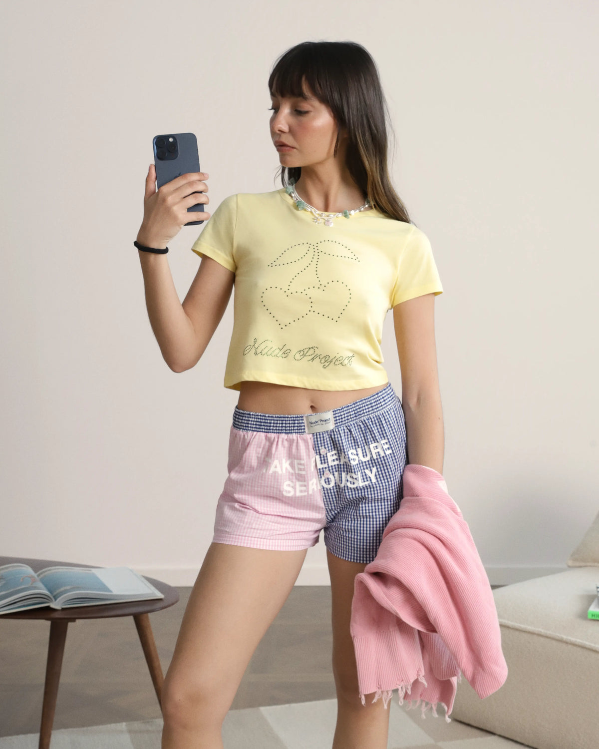 WOMAN [Model is 170cm/5’5” wearing size S]