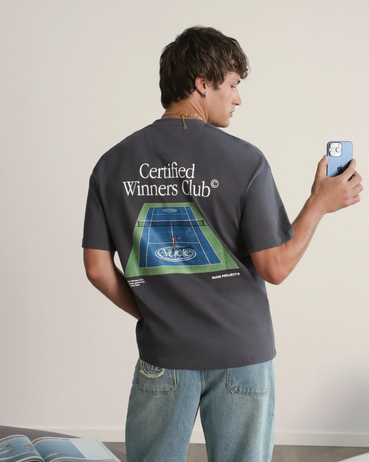 MAN [Model is 187cm/6’1” wearing size M]