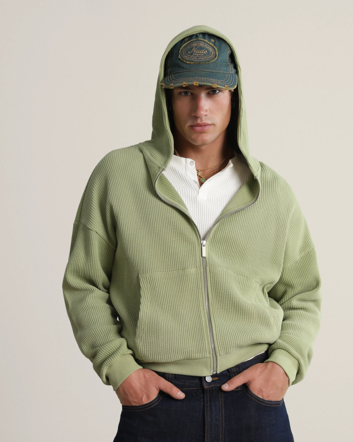 MAN [Model is 187cm/6’1” wearing size M]