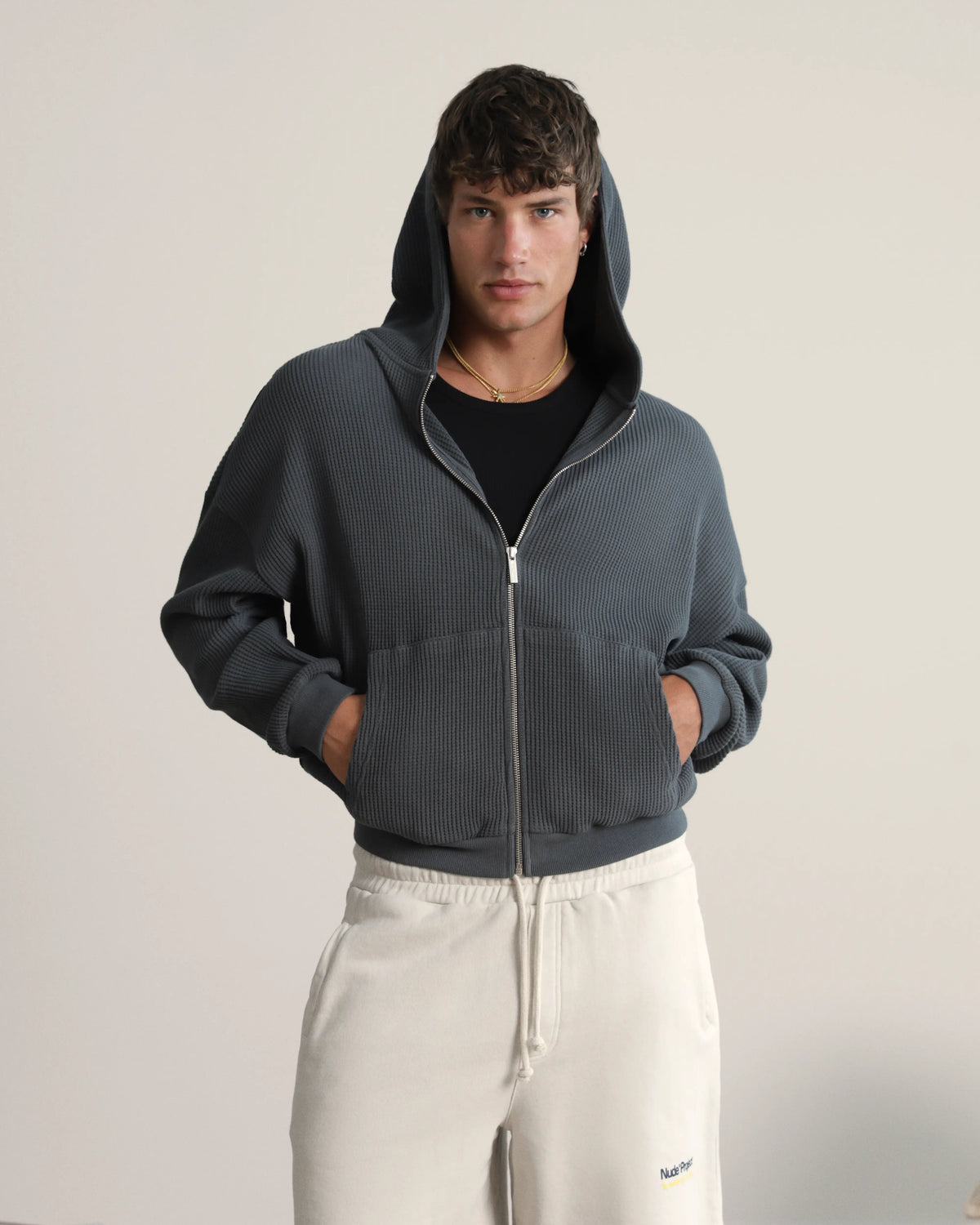 MAN [Model is 187cm/6’1” wearing size M]