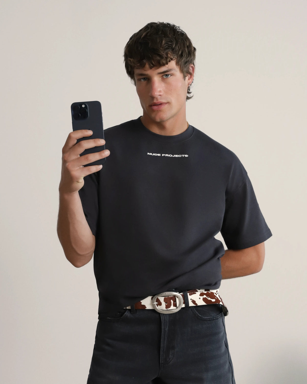 MAN [Model is 187cm/6’1” wearing size M]