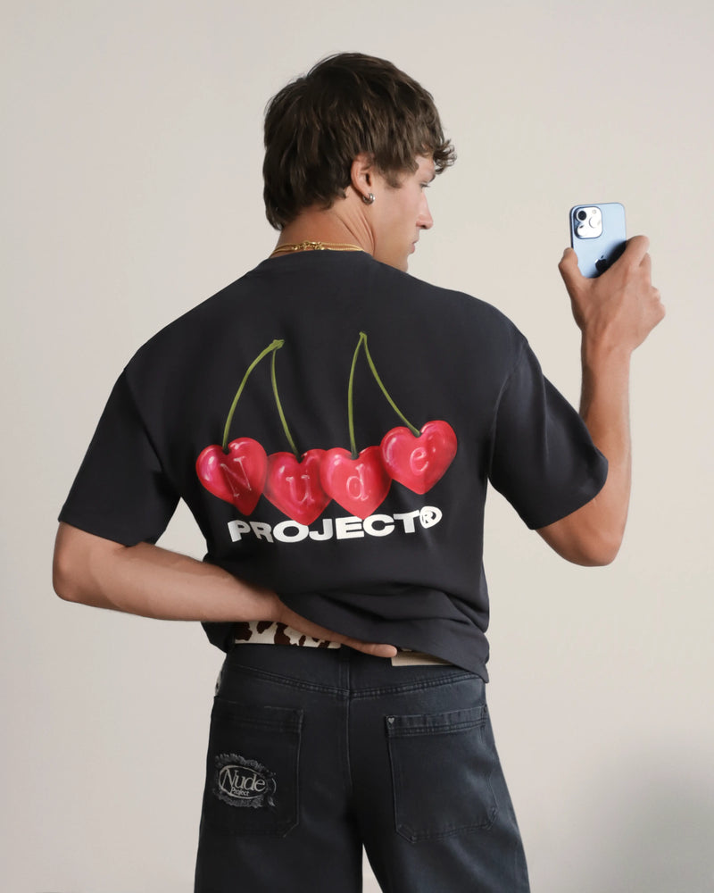 MAN [Model is 187cm/6’1” wearing size M]