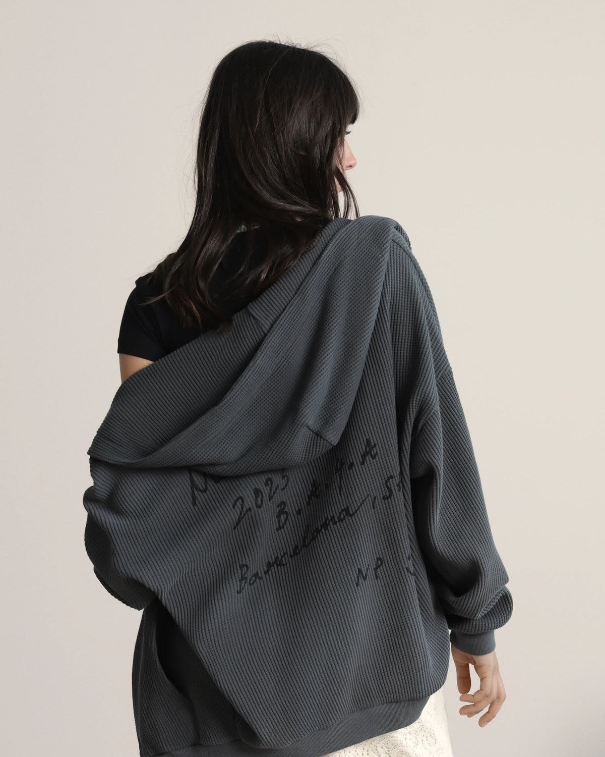 WOMAN [Model is 170cm/5’5” wearing size S]