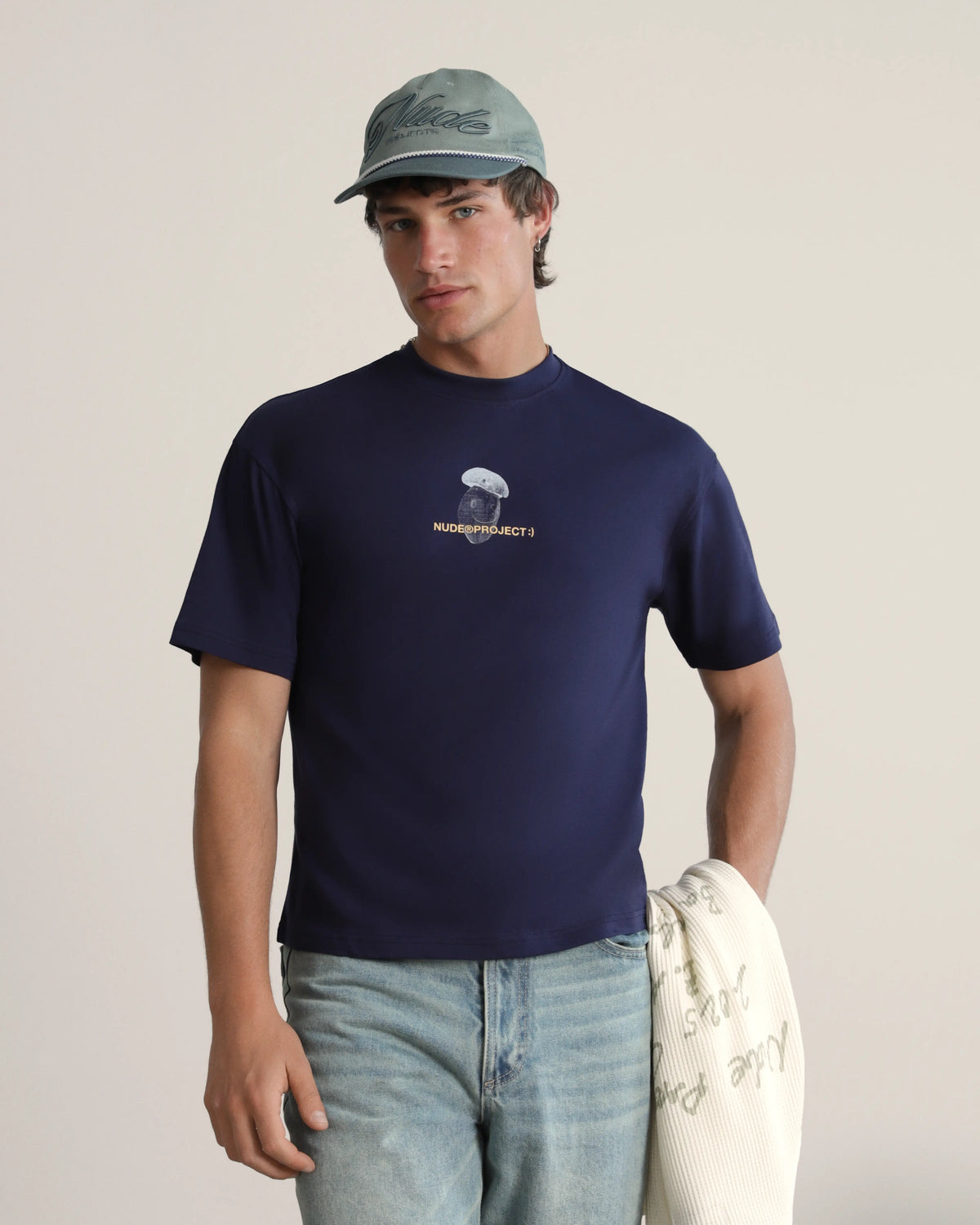 MAN [Model is 187cm/6’1” wearing size M]