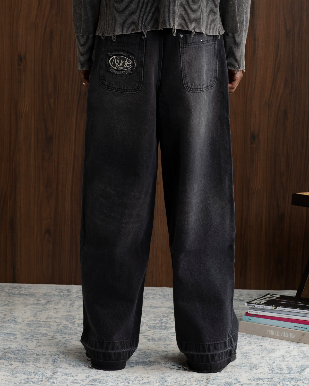 MAN [Model is 189cm/6'2” wearing size L]