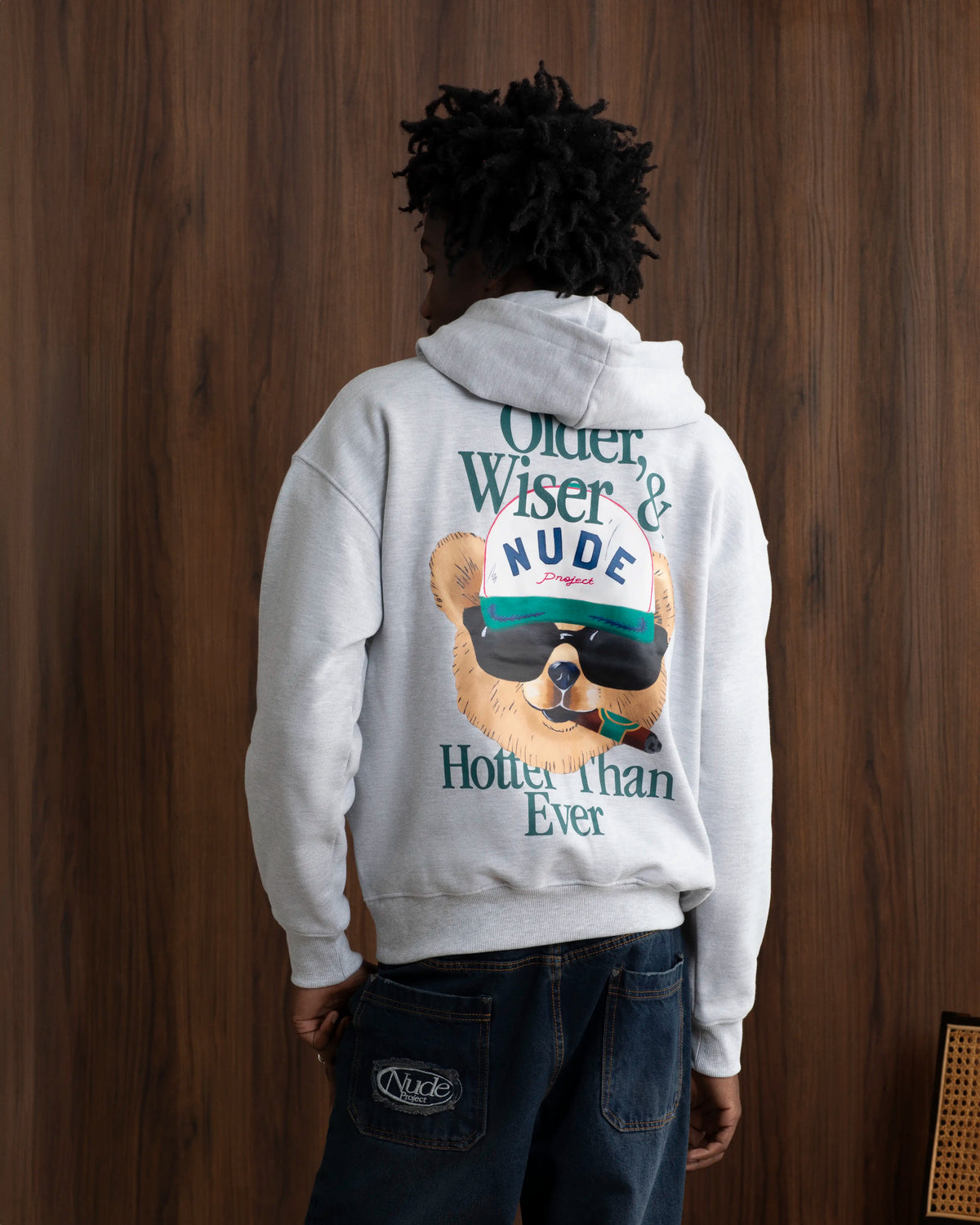 MAN [Model is 189cm/6'2” wearing size L]