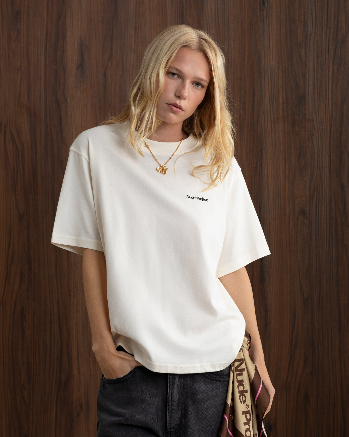 WOMAN [Model is 171cm/5’7” wearing size S]