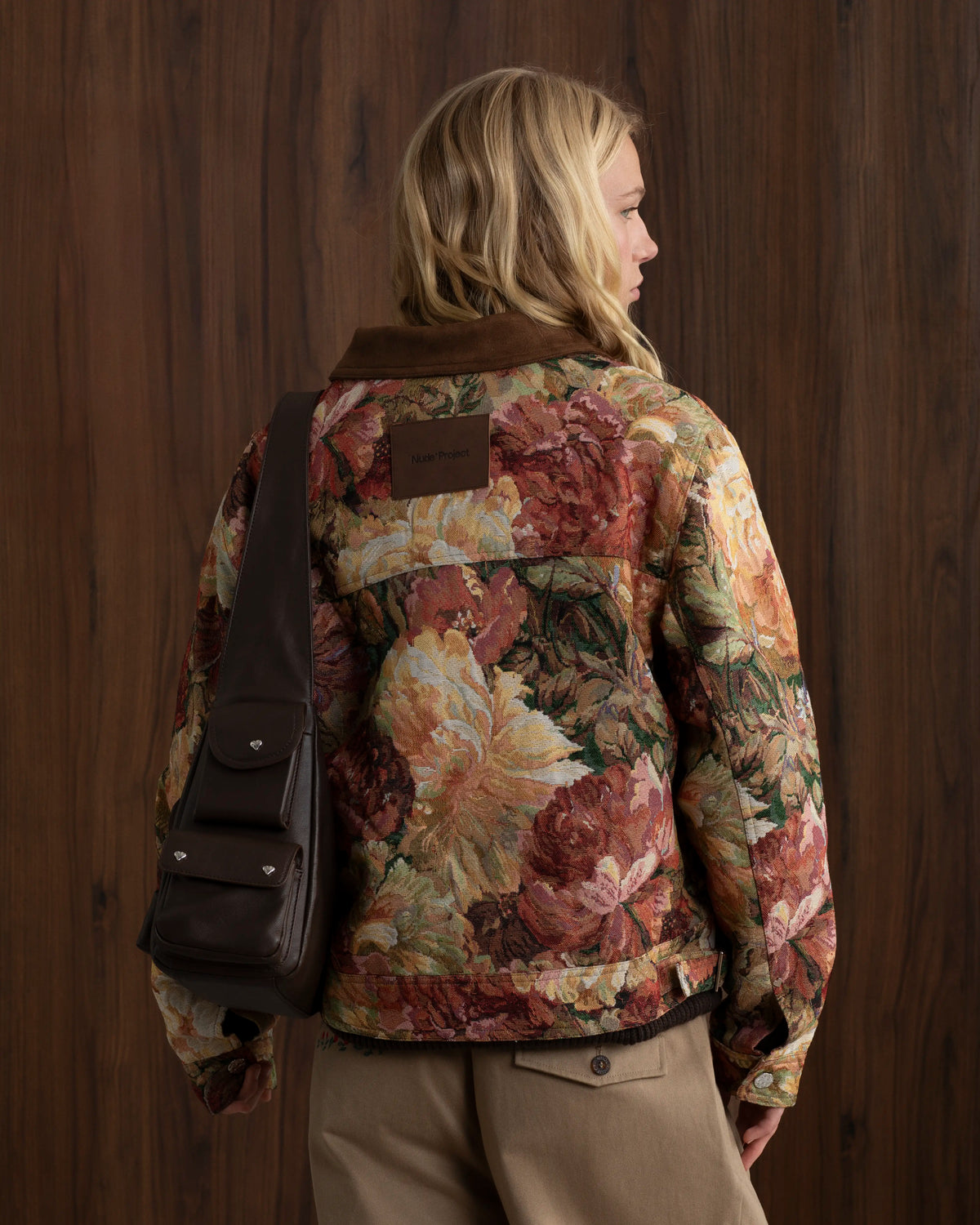 WOMAN [Model is 171cm/5’7” wearing size S]