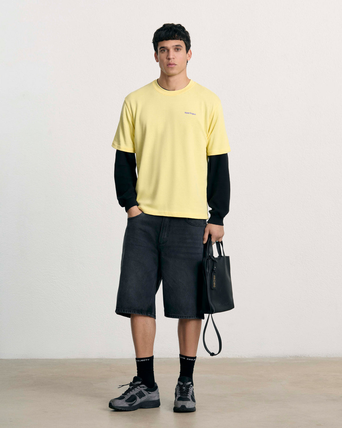 MAN [Model is 188cm/6’2” wearing size L]