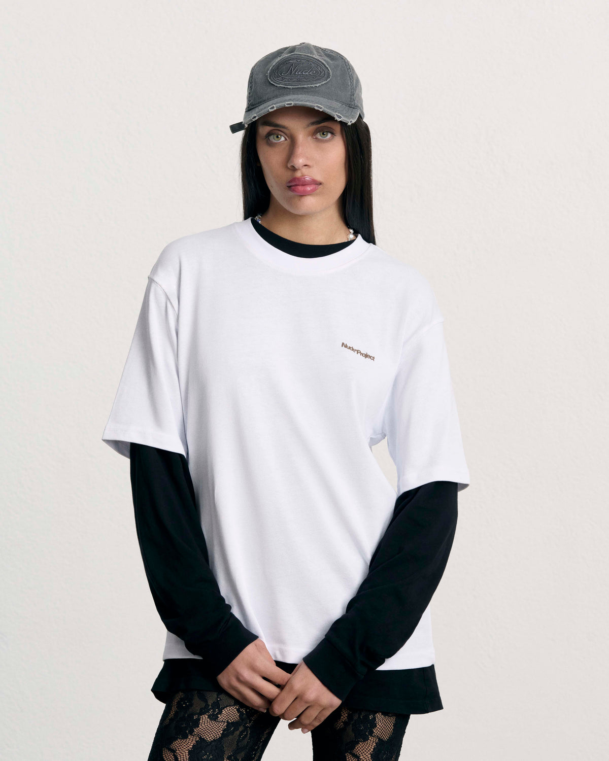 WOMAN [Model is 173cm/5’8” wearing size M]