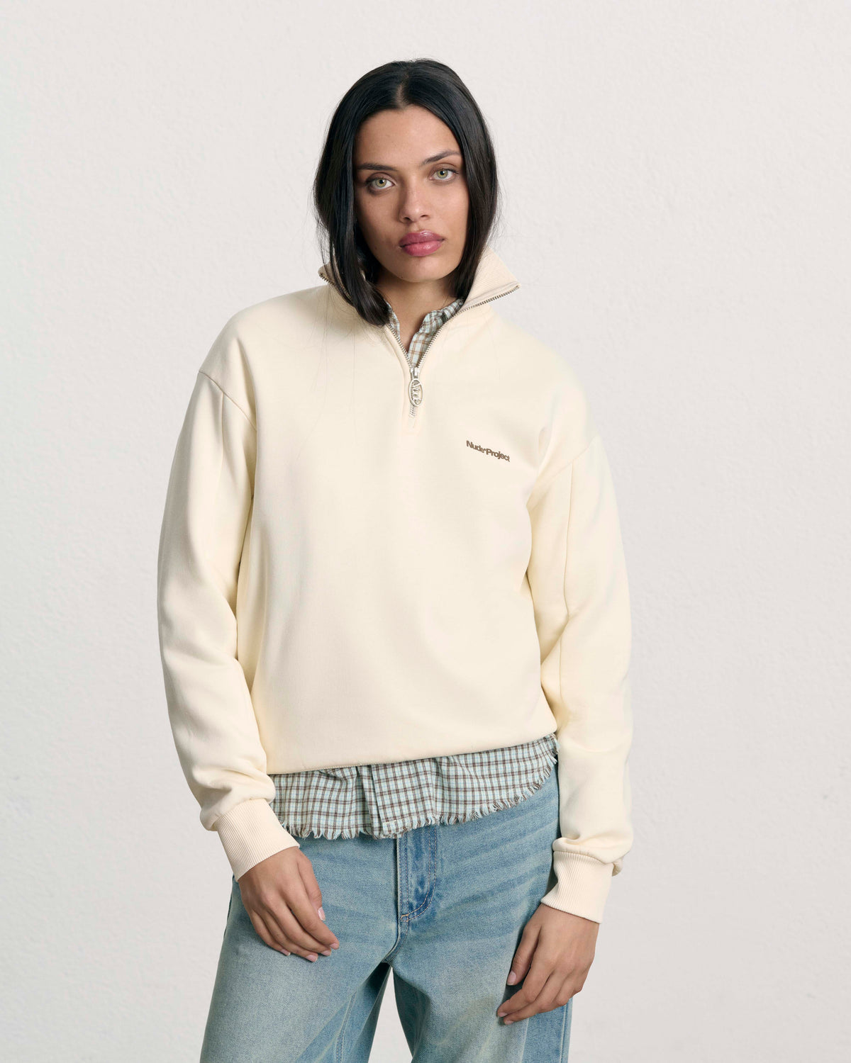 WOMAN [Model is 173cm/5’8” wearing size M]