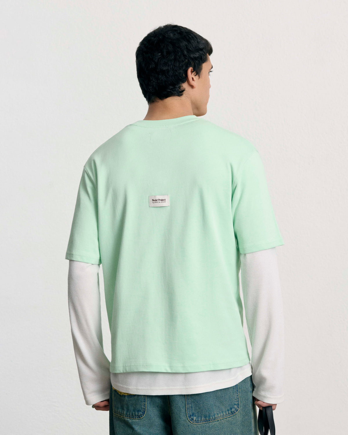 MAN [Model is 188cm/6’2” wearing size L]