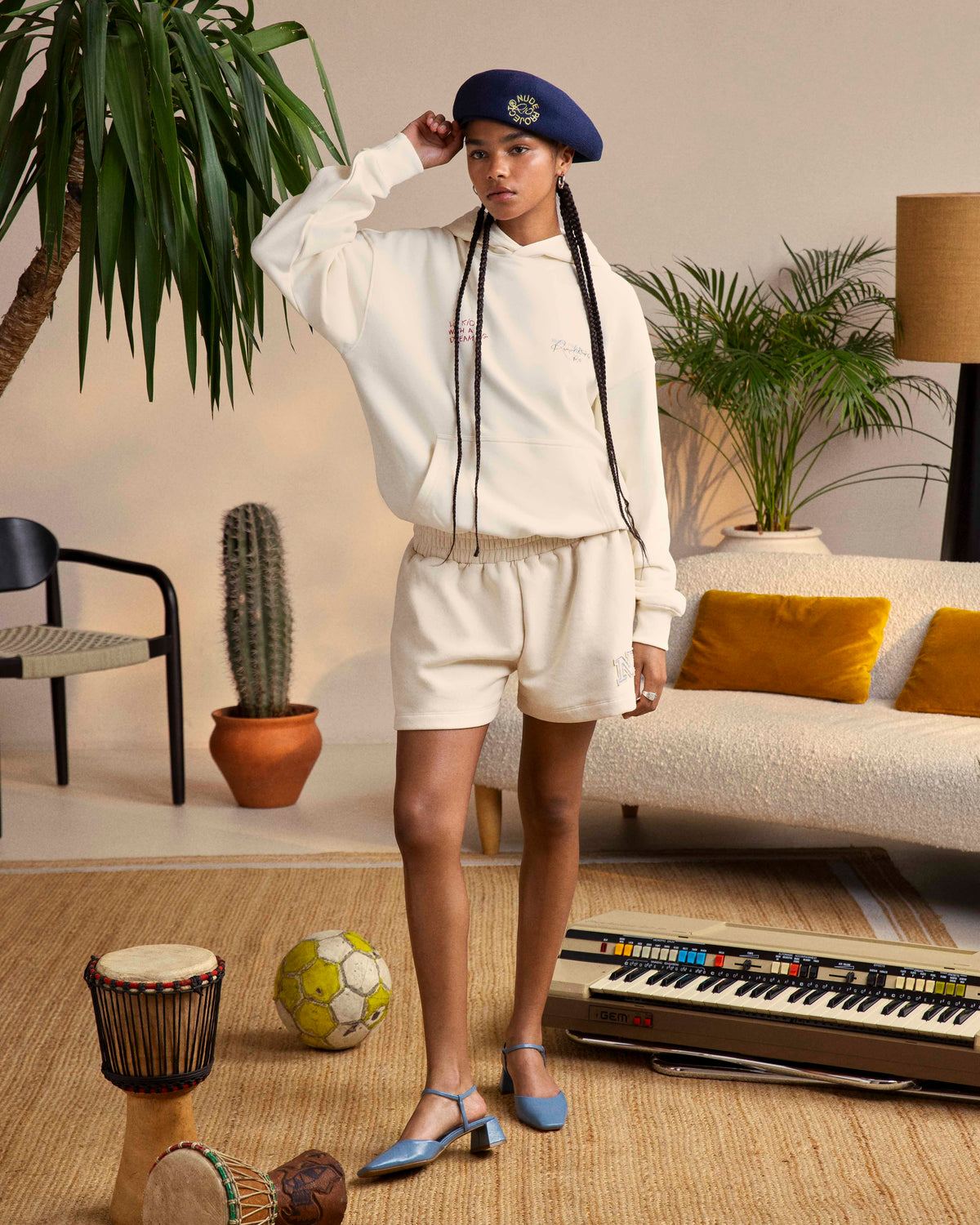 woman [Model is 173cm/5'8 wearing size S]