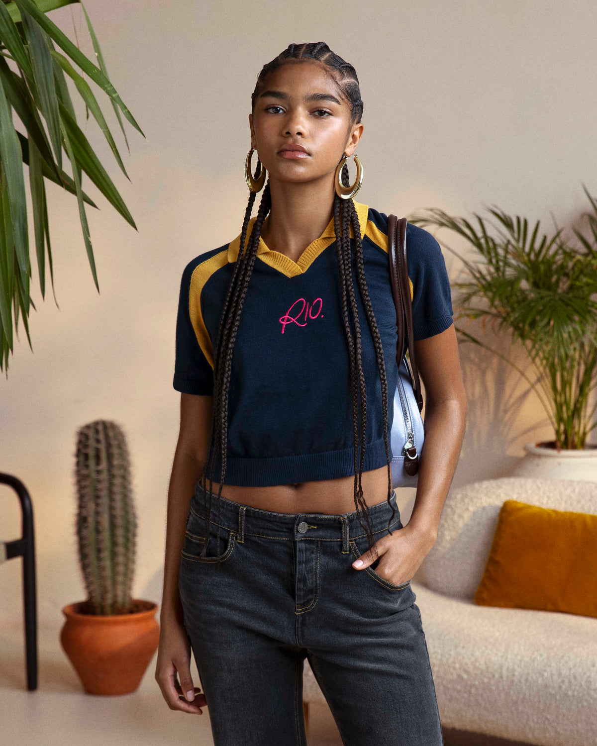 woman [Model is 173cm/5'8 wearing size M]