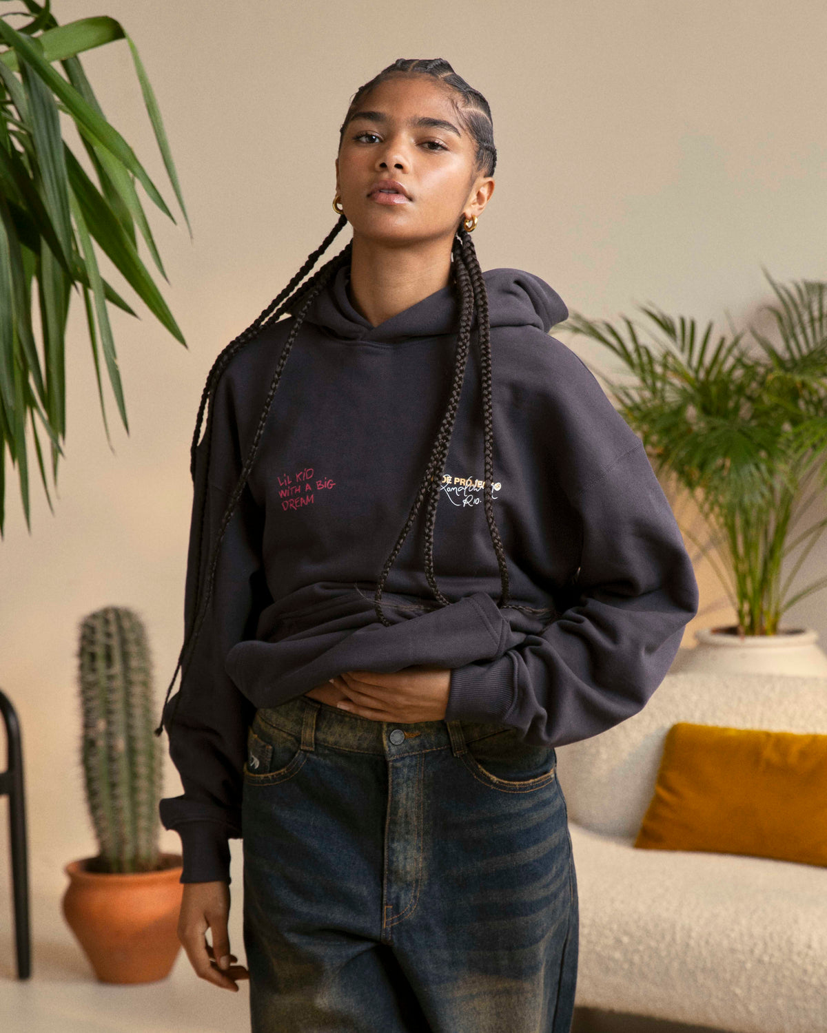 woman [Model is 173cm/5'8 wearing size S]