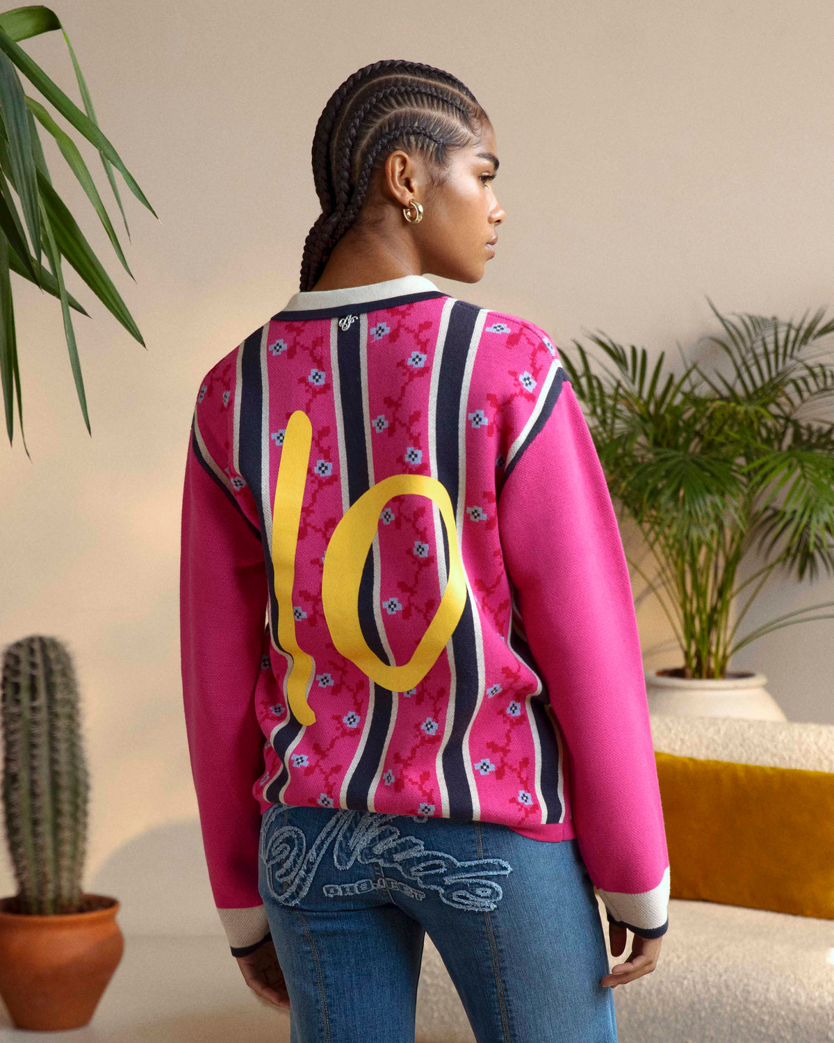 woman [Model is 173cm/5'8 wearing size S]