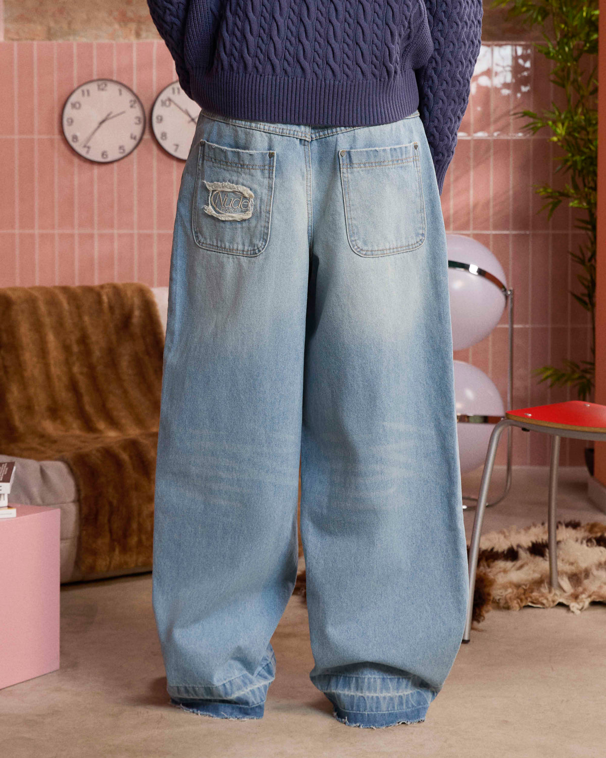 MAN - [Model is 192cm/6'3.6 wearing size L]