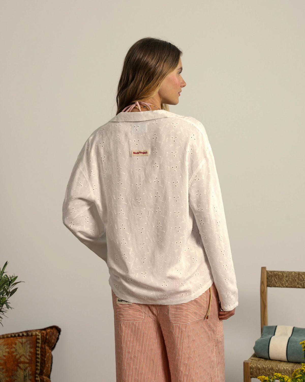 Woman [Model is 175cm/5’7” wearing size S]