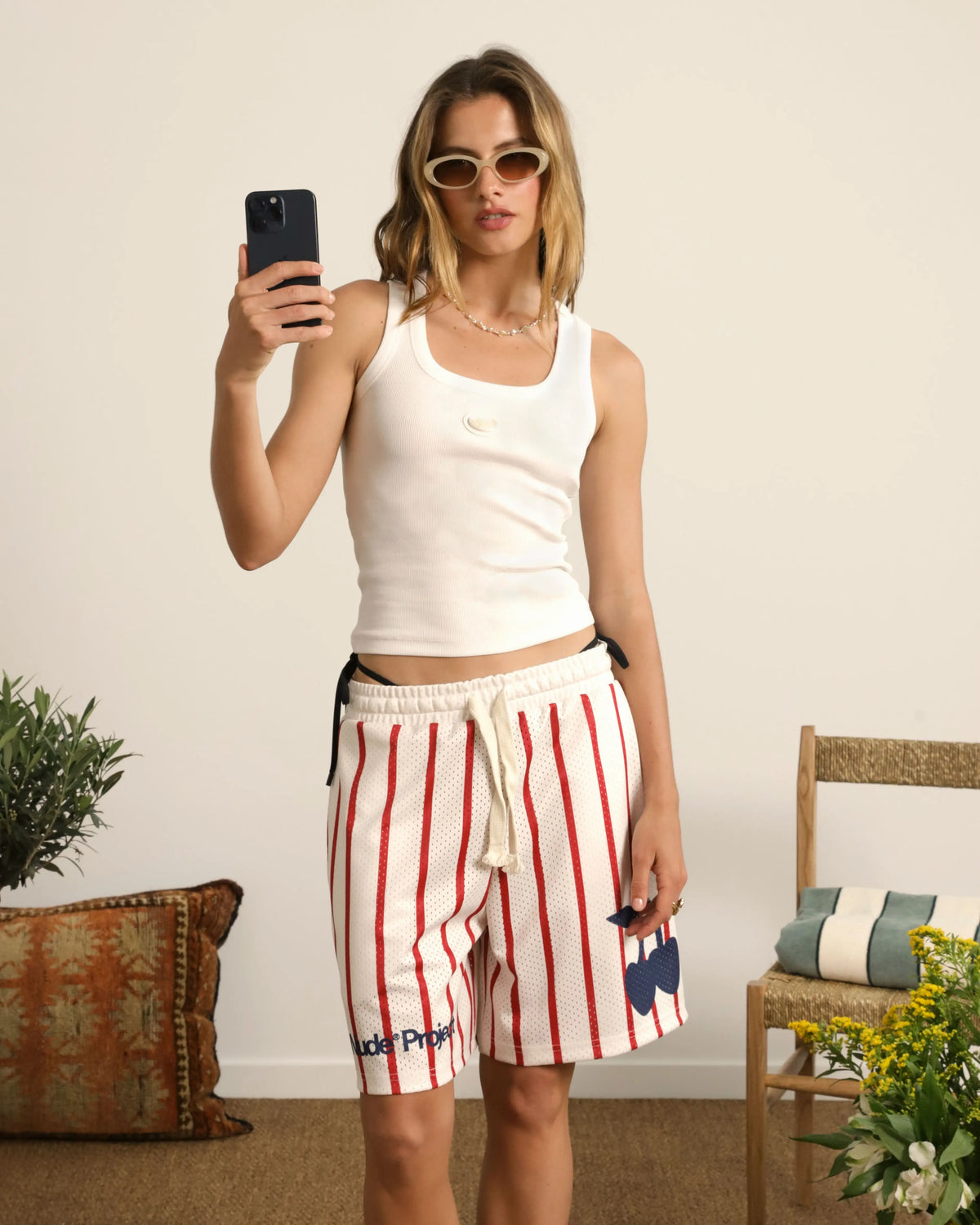 Woman [Model is 175cm/5’7” wearing size S]