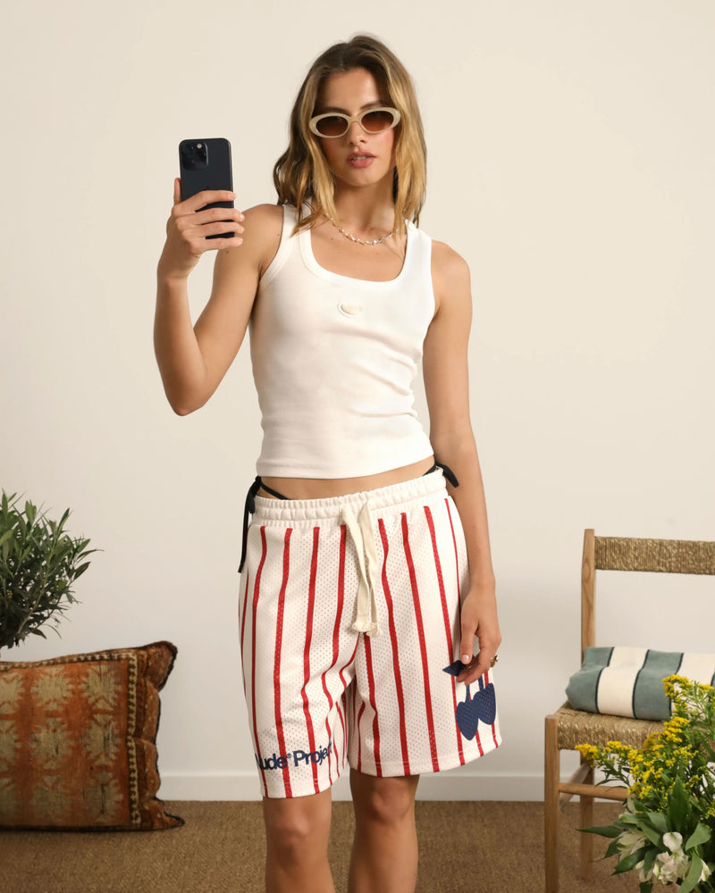 Woman [Model is 175cm/5’7” wearing size S]