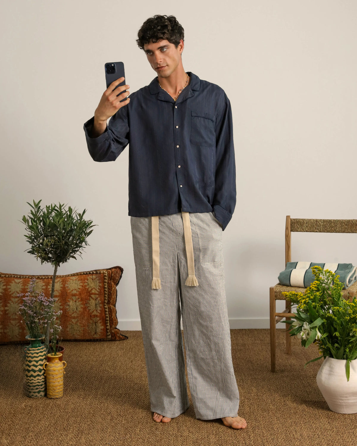 man [Model is 183cm/6'0” wearing size M]