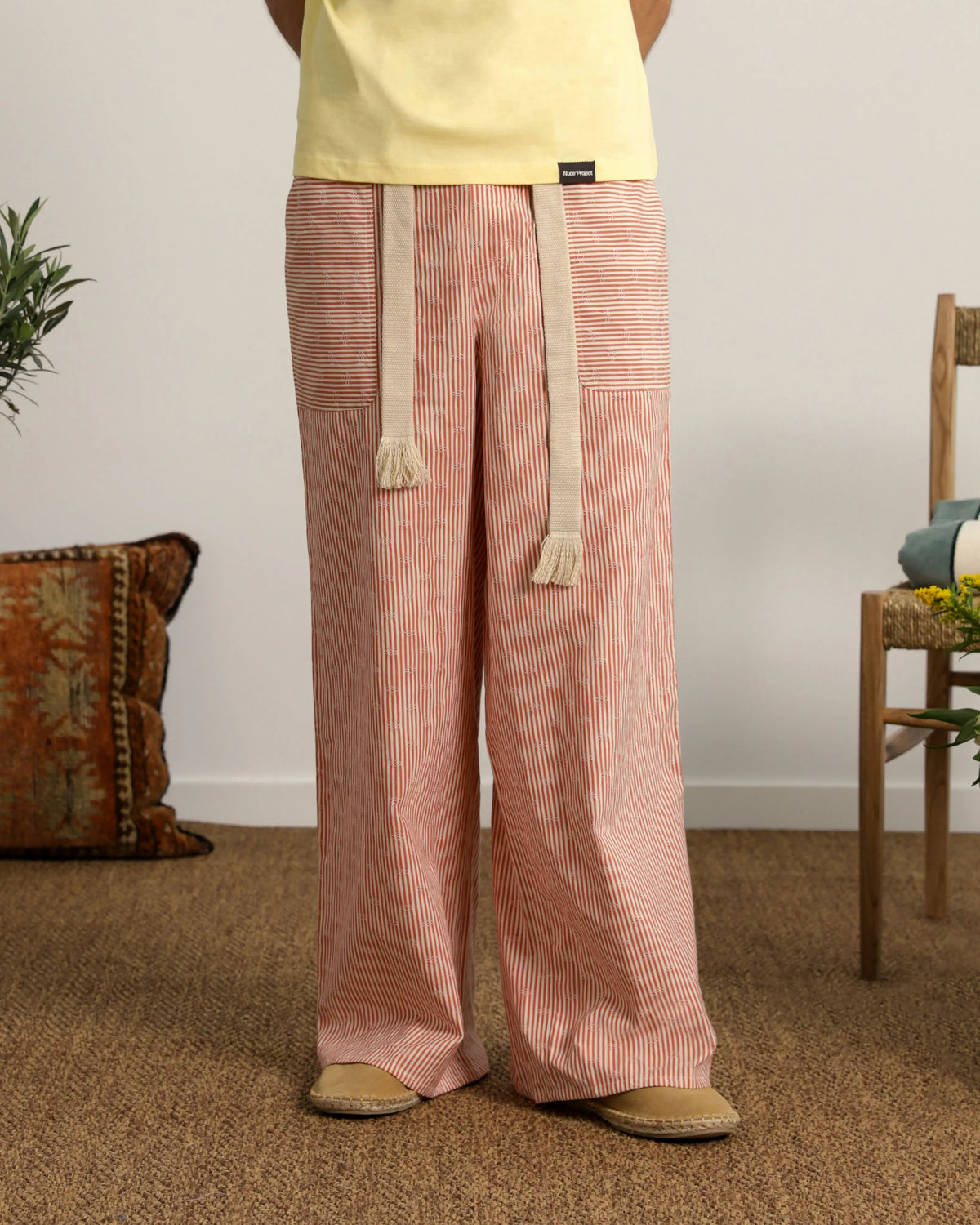 man [Model is 183cm/6'0” wearing size M]