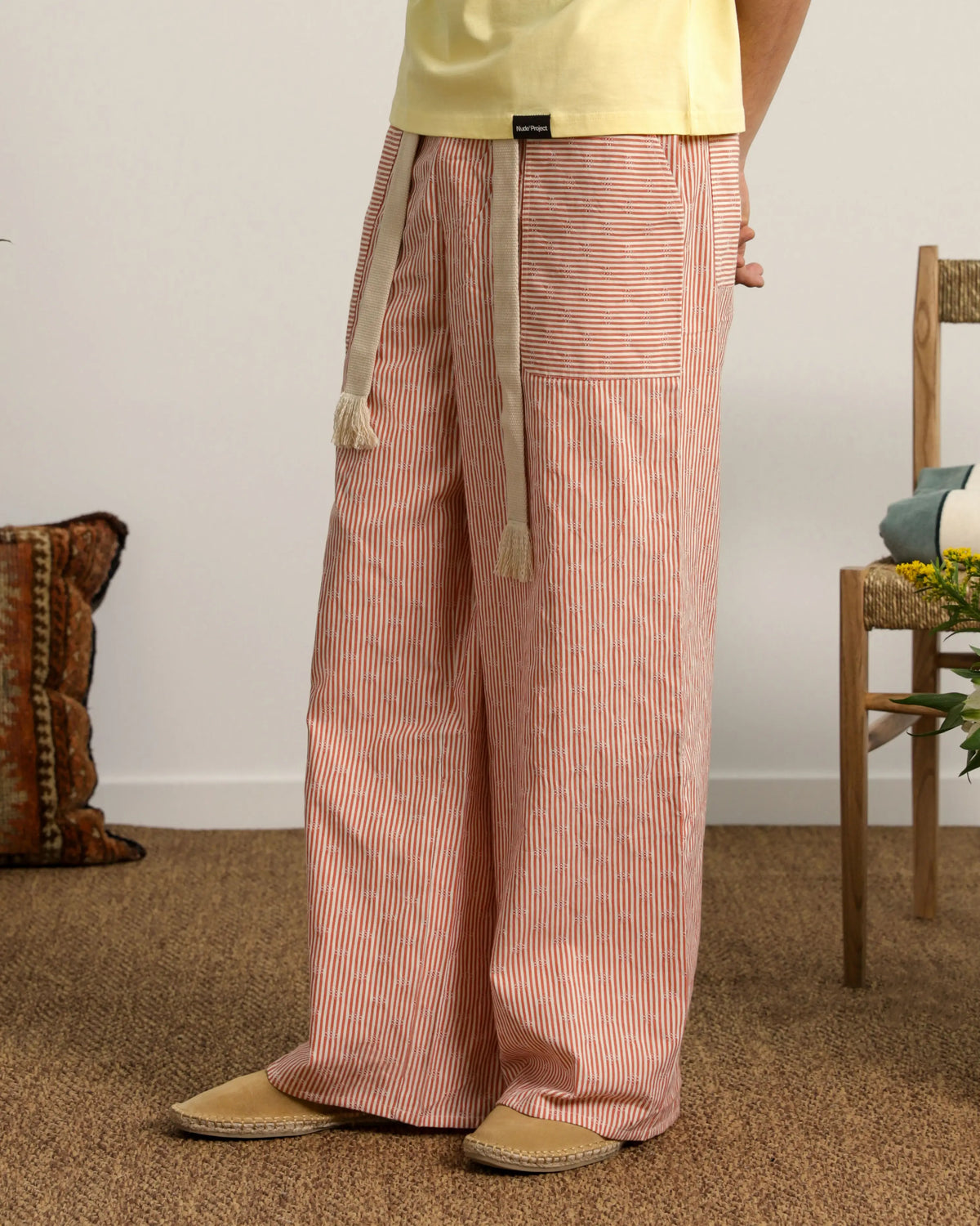 man [Model is 183cm/6'0” wearing size M]