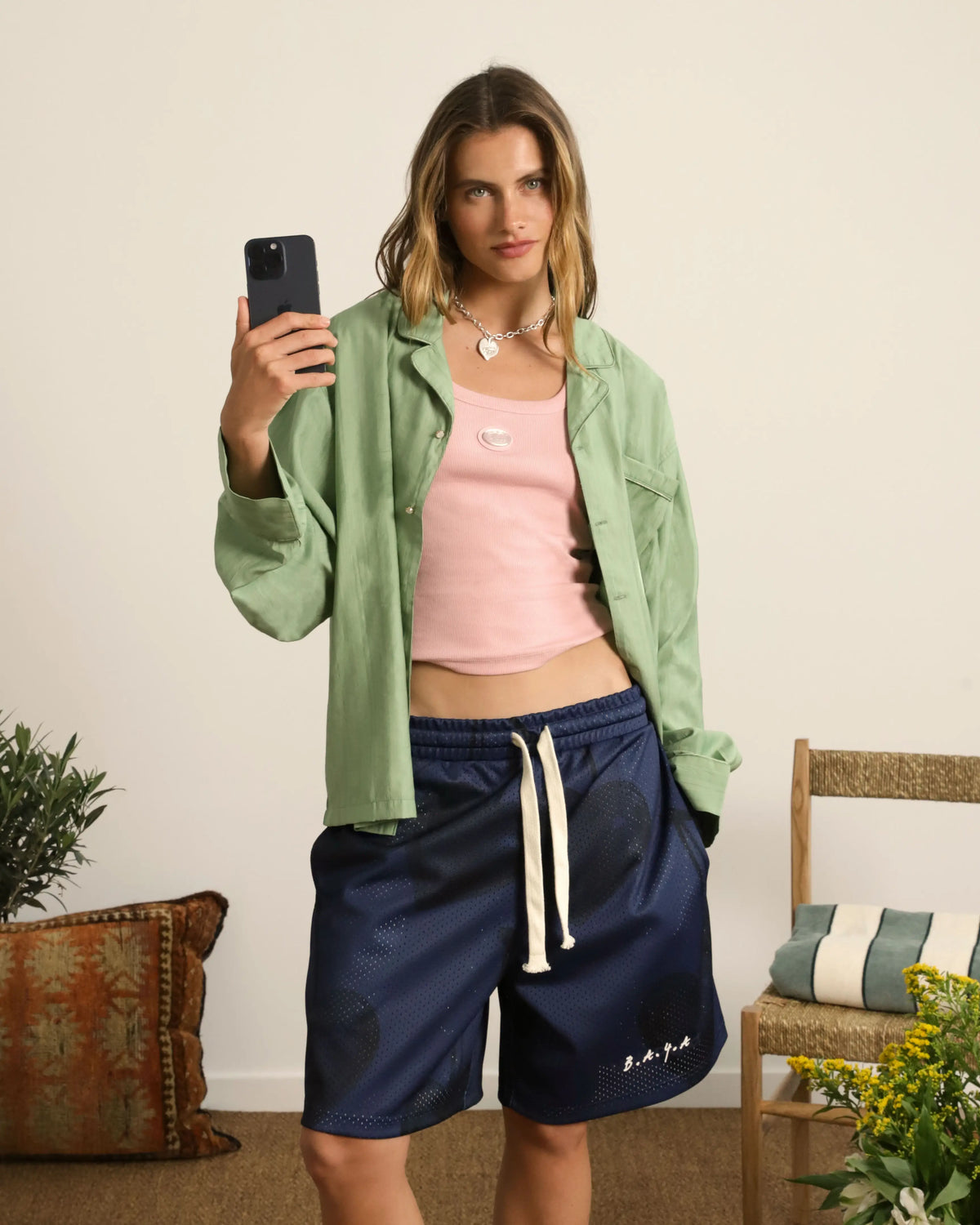 Woman [Model is 175cm/5’7” wearing size S]