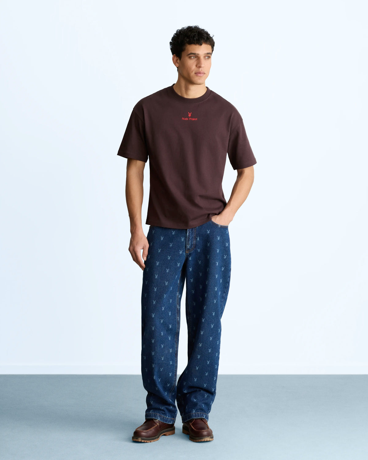 MAN [Model is 1.88 m / 6’2” wearing size L]
