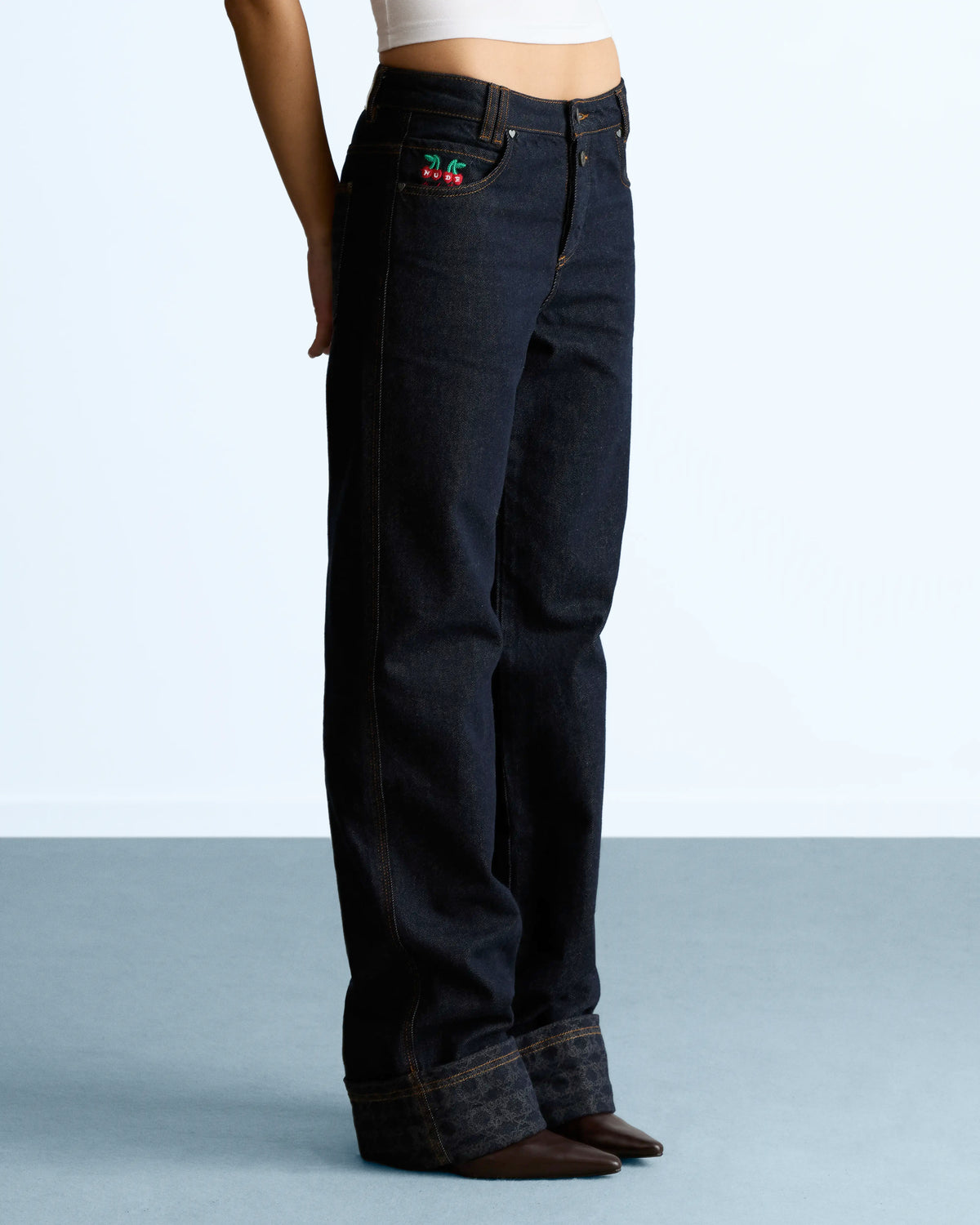 WOMAN [Model is 1.74 m / 5’9” wearing size S]