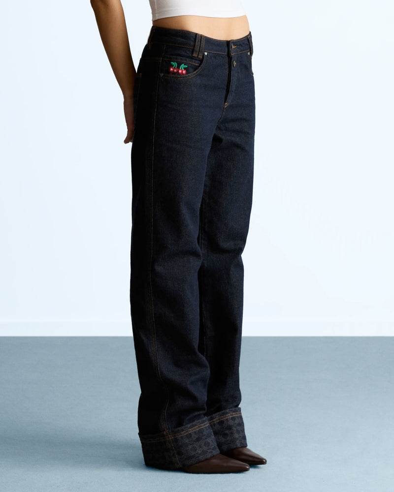 WOMAN [Model is 1.74 m / 5’9” wearing size S]