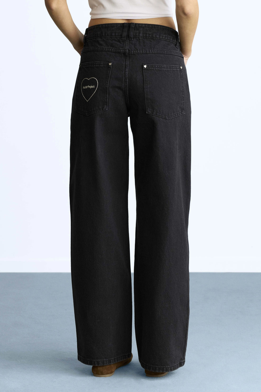 WOMAN [Model is 1.74 m / 5’9” wearing size S]