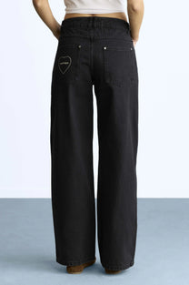 WOMAN [Model is 1.74 m / 5’9” wearing size S]