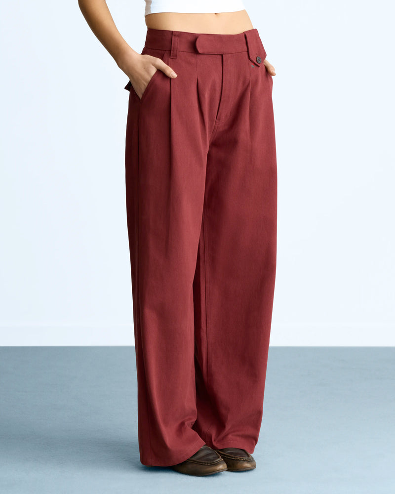 WOMAN [Model is 1.74 m / 5’9” wearing size S]