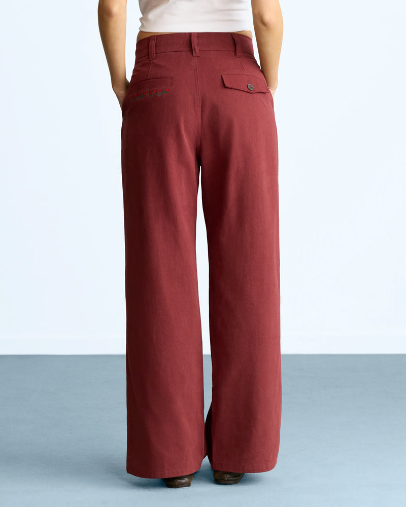 WOMAN [Model is 1.74 m / 5’9” wearing size S]