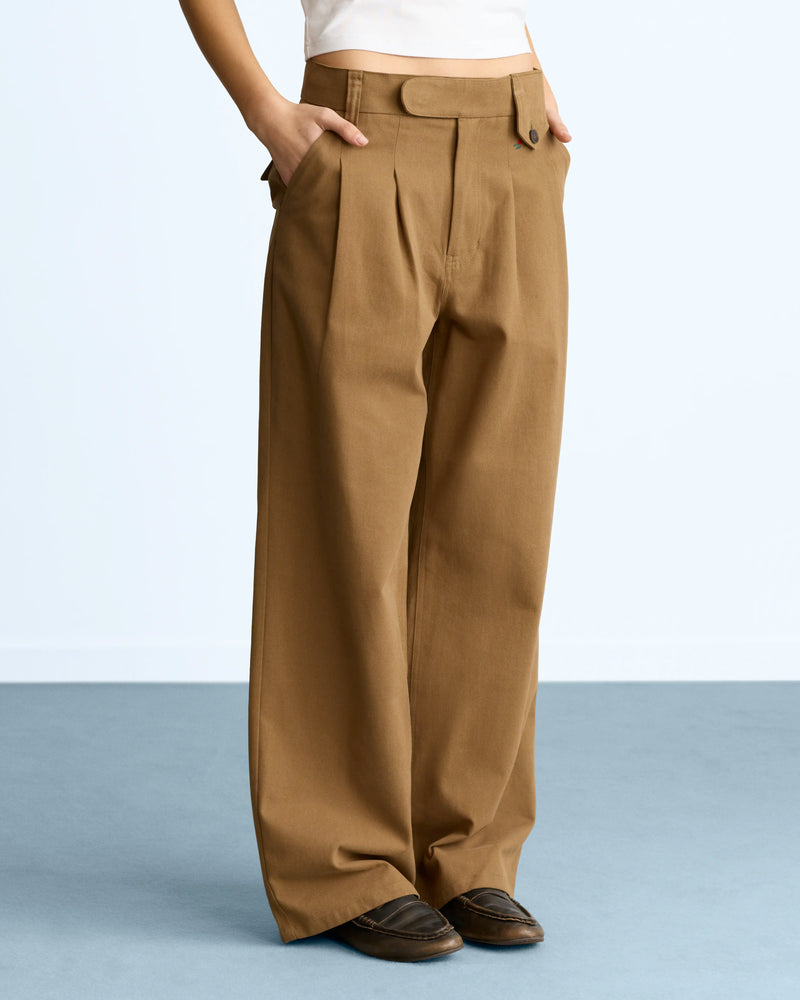 WOMAN [Model is 1.74 m / 5’9” wearing size S]