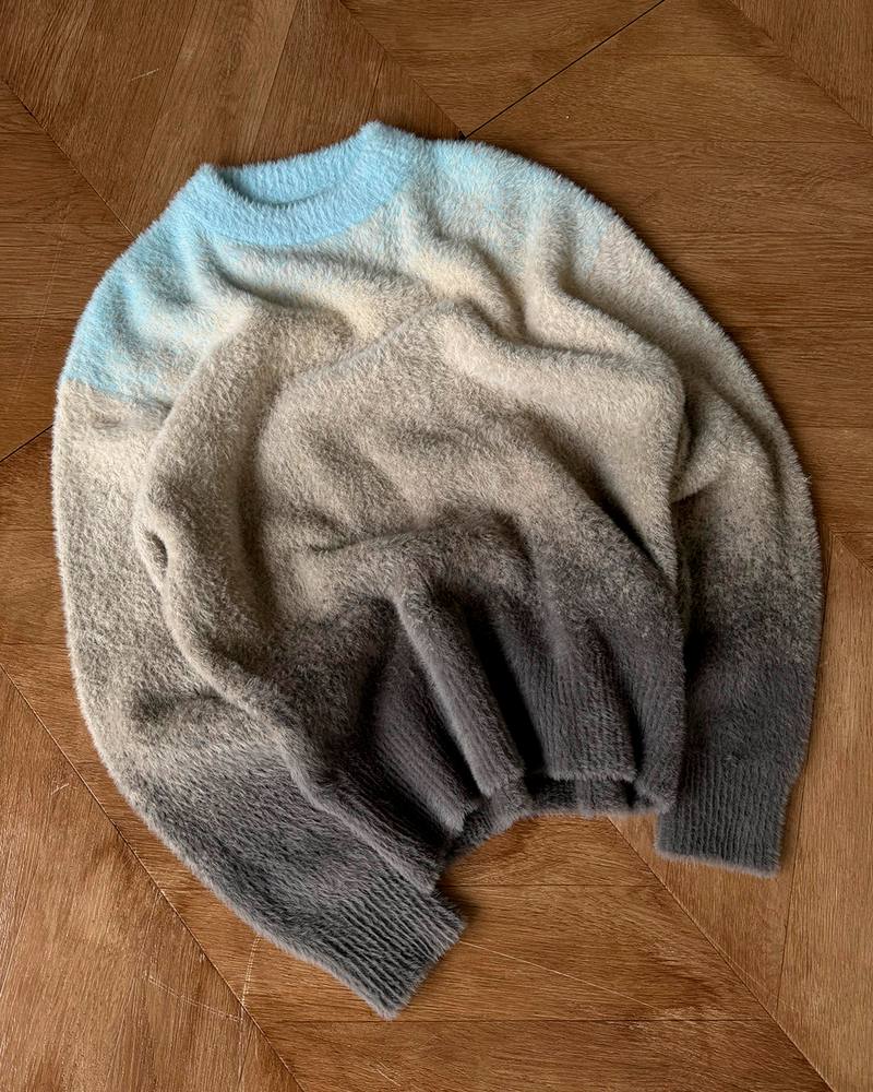 GRADIENT COZY SWEATER BABY BLUE