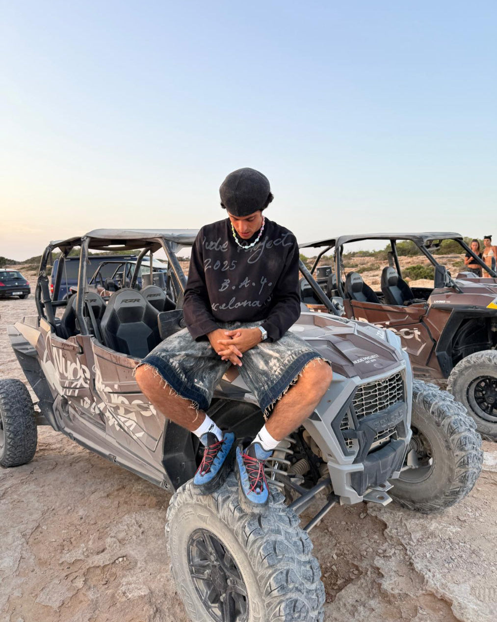 Makro Long-Sleeve Tee Ash