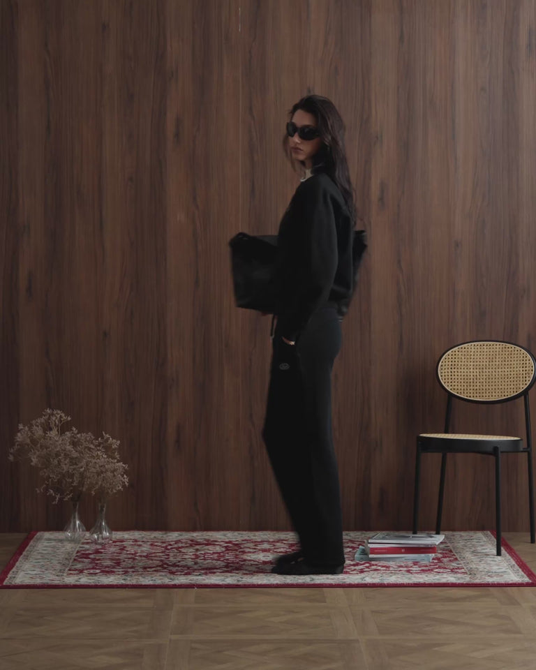 WOMAN [Model is 179cm/5’10” wearing size XS]