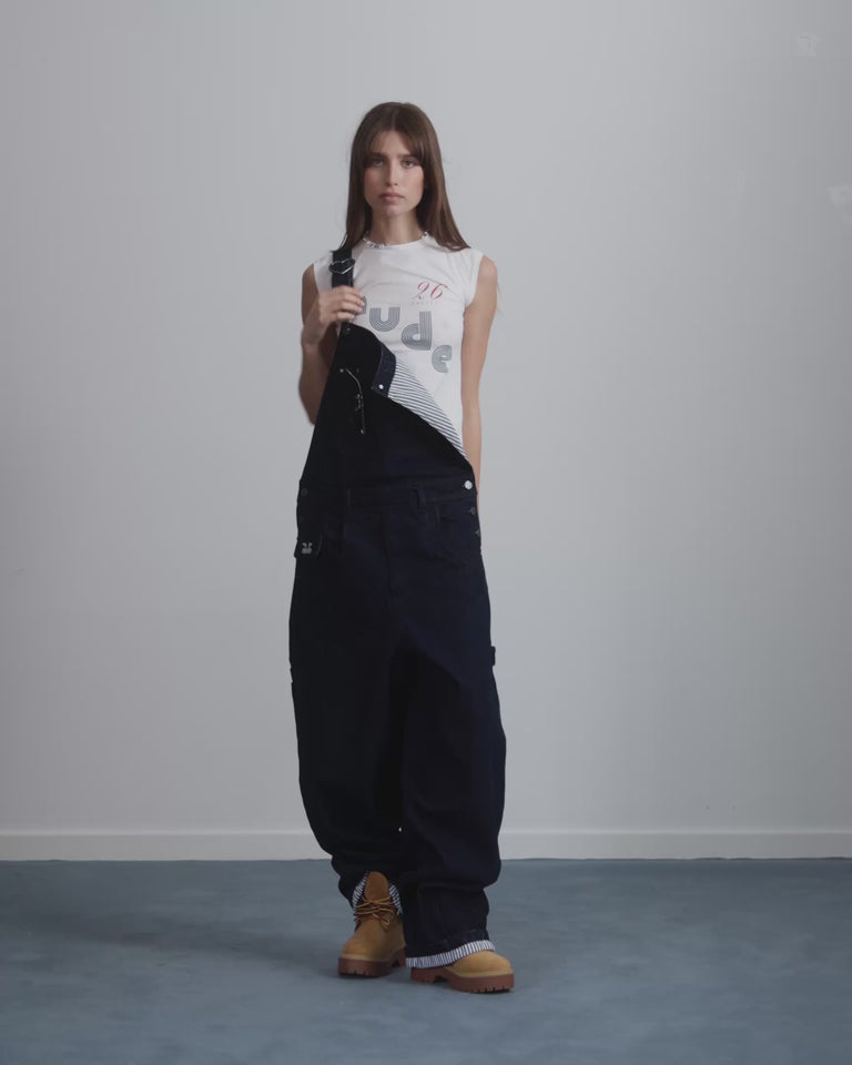 WOMAN [Model is 173 cm / 5’8” wearing size S]