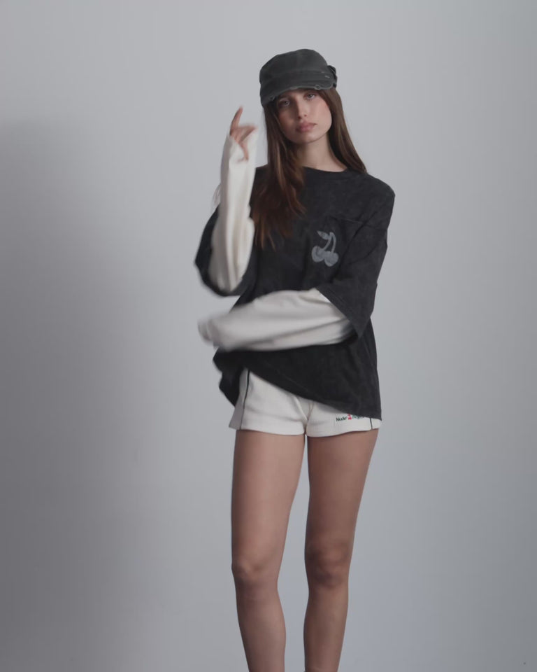 WOMAN [Model is 173 cm / 5’8” wearing size S]