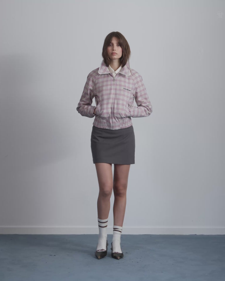 WOMAN [Model is 173 cm / 5’8” wearing size S]