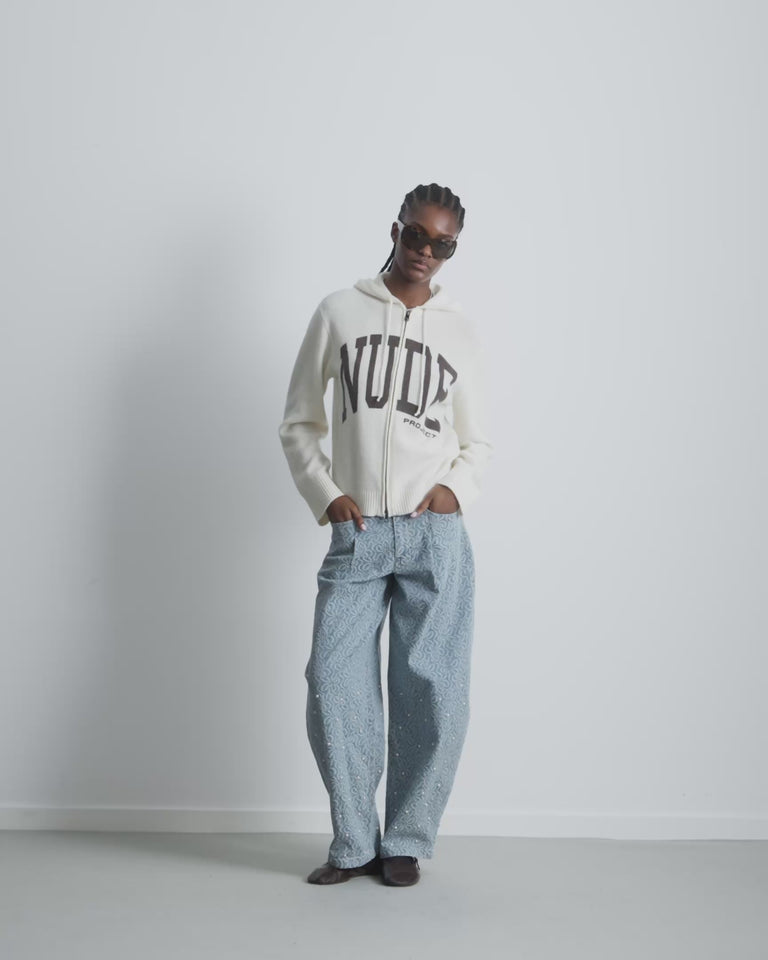 WOMAN [Model is 1.78 m / 5’10” wearing size M]