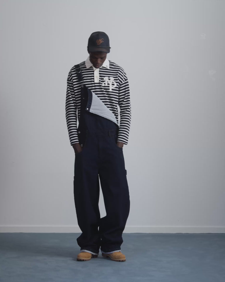 MAN [Model is 188 cm / 6’2” wearing size L]