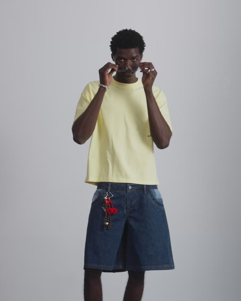 MAN [Model is 188 cm / 6’2” wearing size M]