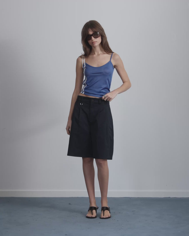 WOMAN [Model is 173 cm / 5’8” wearing size S]